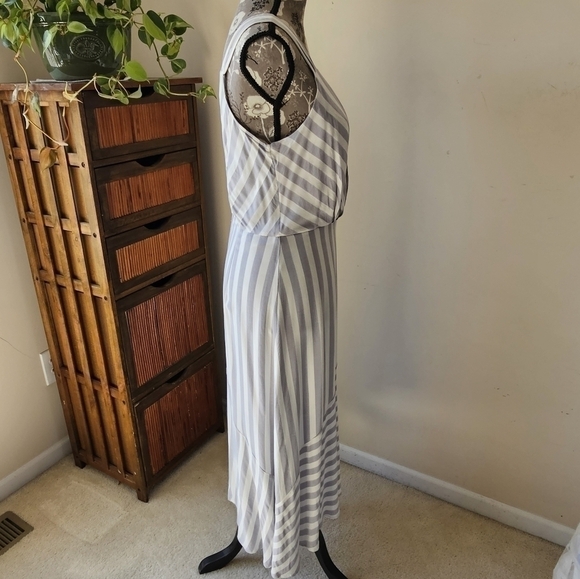 NWT alterd state striped deep V neck maxi dress M - Picture 5 of 8